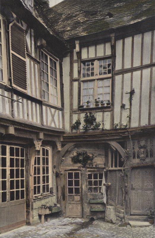 Abbeville, hus känt som Francois Premier (innergård) av French Photographer