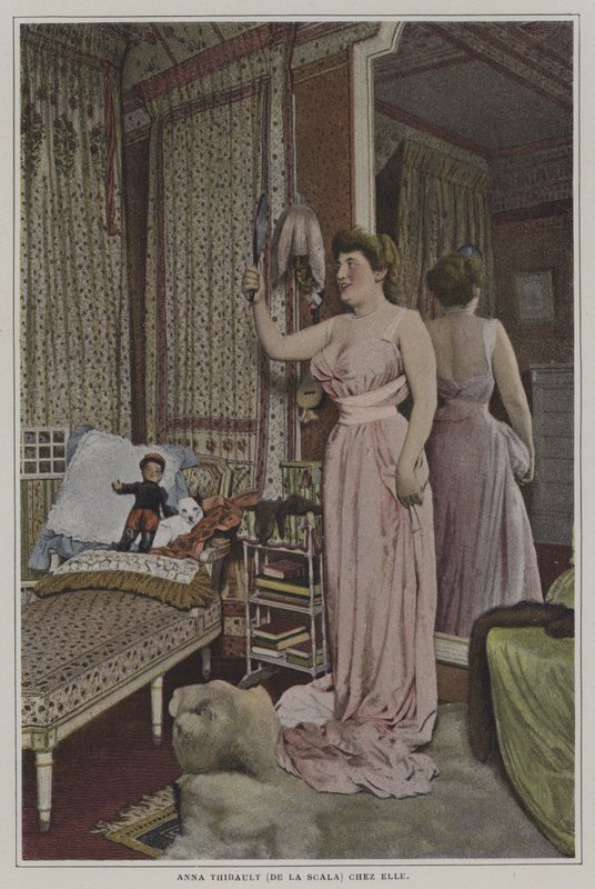 Anna Thibault, fransk sångerska på La Scala, Paris, hemma (färgfoto) av French Photographer