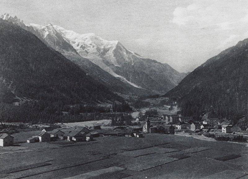 Argentieres och Mont Blanc (svartvitt foto) av French Photographer