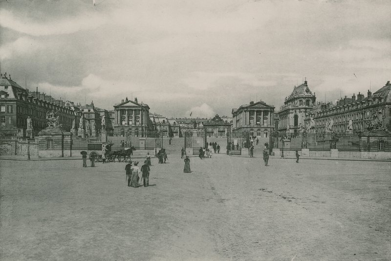 Fasad principale, frontvy (fotogravyr) av French Photographer