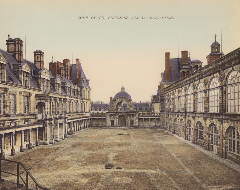 Fontainebleau: Cour Ovale, Ensemble på baptisteriet (färgfoto) av French Photographer