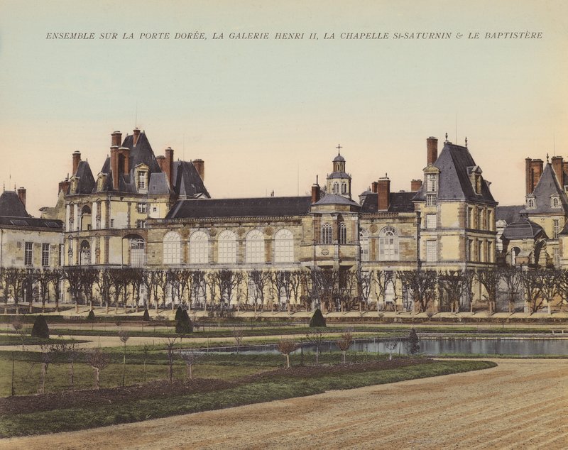 Fontainebleau: Ensemble på Porte Doree, Galerie Henri II, Chapelle St-Saturnin  Le Baptistere (färgfoto) av French Photographer