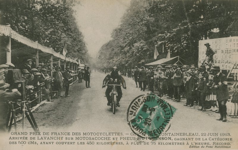 Fransk motorcykel Grand Prix, Fontainebleau, 22 juni 1913. Lavanchy vann 500 cc-kategorin på en Motosacoche med Hutchinson-däck och fullföljde den 450 kilometer långa banan i över 75 kilometer per timme av French Photographer
