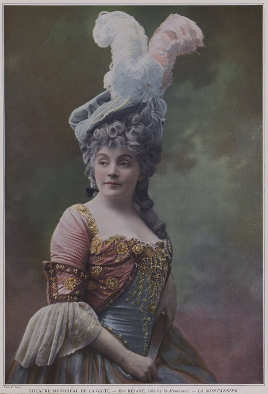 Gabrielle Rejane i titelrollen i La Montansier (färgad bild) av French Photographer