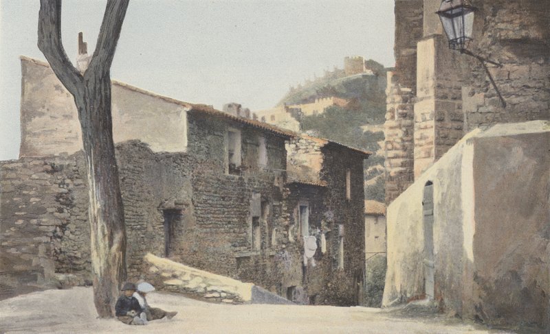 Hyeres, Gamla stan, gatan som går upp till Saint-Paul Church av French Photographer