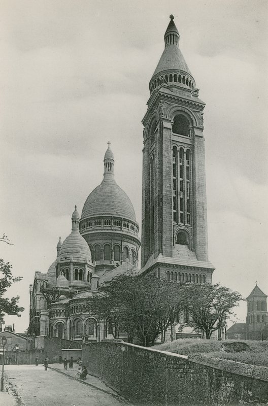 Basilikan Sacre-Coeur, Campanile, Basilica of Sacre-Coeur och Campanile (fotogravyr) av French Photographer