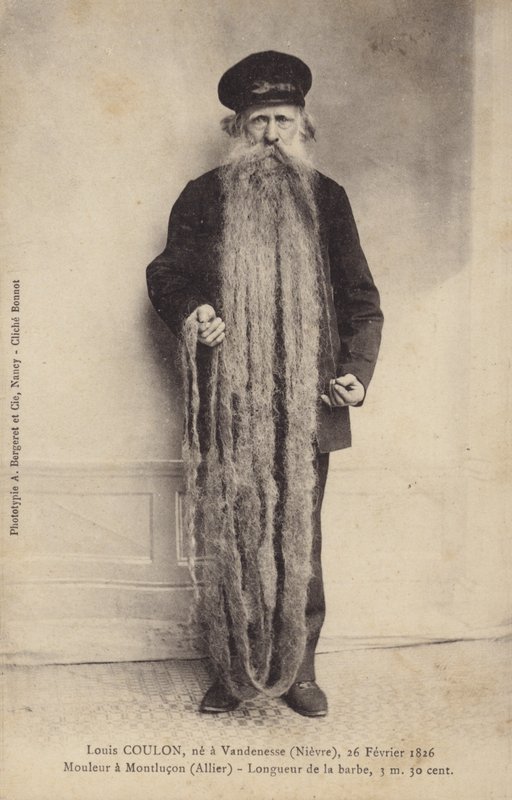 Man med extremt långt skägg av French Photographer