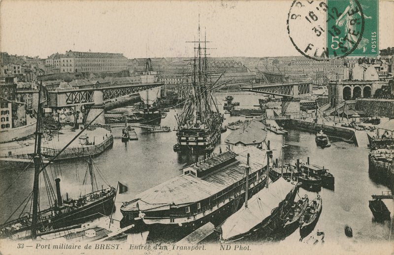 Militär hamn i Brest, Frankrike. Vykort skickat 1913. av French Photographer