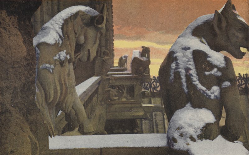 Paris, Notre-Dame-kyrkan, Monster från kröningen av balustraden av French Photographer