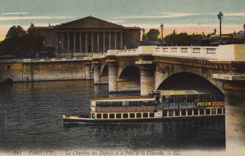 Paris, Deputeradekammaren och Pont De La Concorde av French Photographer