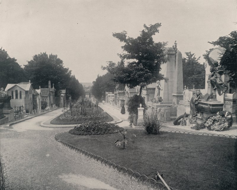 Paris: Principal Avenue på Pere-Lachaise-kyrkogården (s/v foto) av French Photographer