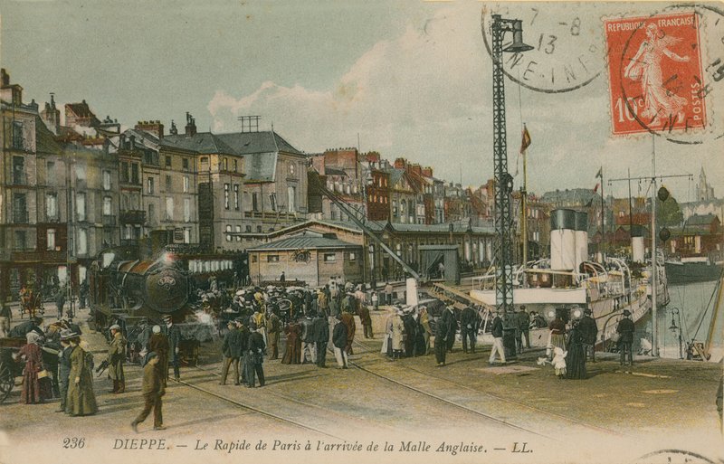 Paris expresståg vid vattnet vid Dieppe. Vykort skickat 1913. av French Photographer