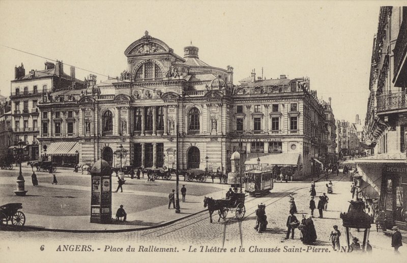 Place du Ralliement, teatern och Chaussee Saint-Pierre, Angers, Frankrike av French Photographer