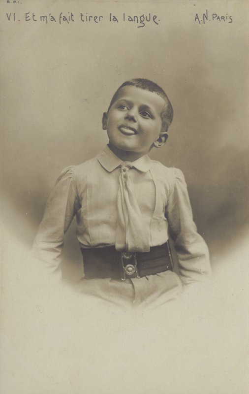 Porträtt av en liten pojke (s/v foto) av French Photographer