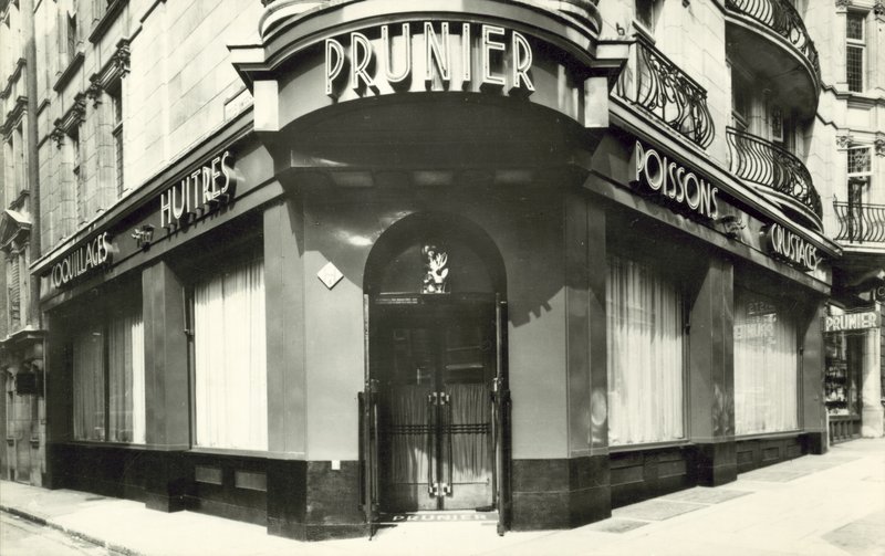 Prunier Restaurant (s/v foto) av French Photographer