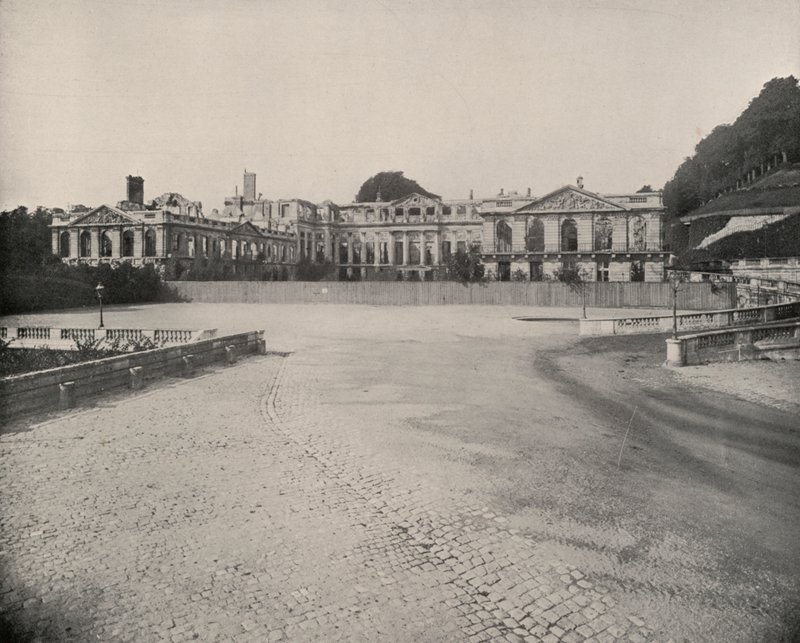 Ruinerna av Palace of St Cloud (s/v foto) av French Photographer