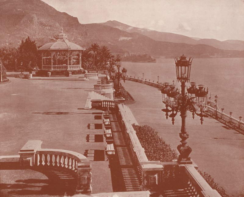 Sea Terrace of the Casino Gardens (s/v foto) av French Photographer