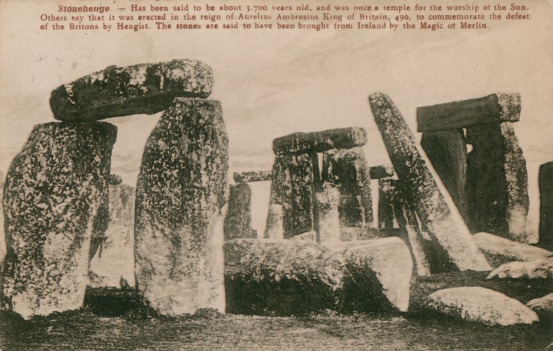 Stonehenge - bronsålderns stencirkel sägs, i folklore, ha rests under Aurelius Ambrosius, 490, för att fira Storbritanniens nederlag av Hengist. Det lär ha varit stenar av French Photographer