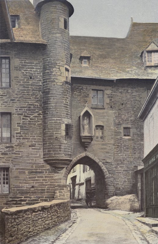 Uzerche, Gamla stadsporten, Entrésidan av French Photographer