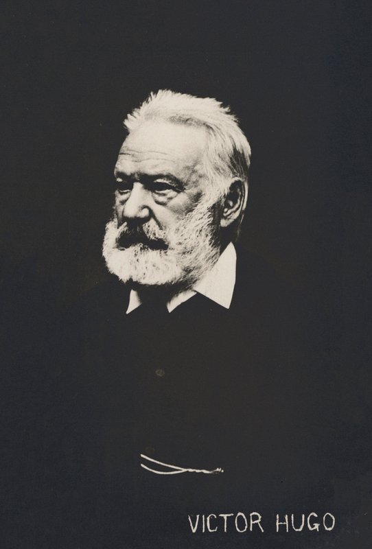 Victor Hugo, porträtt (s/v foto) av French Photographer