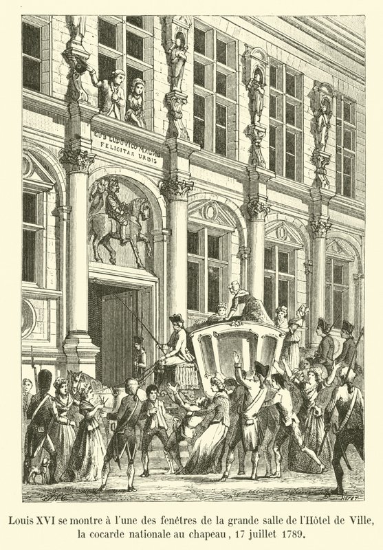 Ludvig XVI visar sig själv vid ett av fönstren i den stora salen på Hôtel de Ville, den nationella kokarden på sin hatt, 17 juli 1789 av French School
