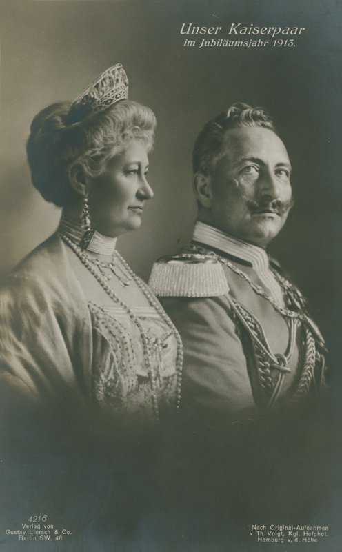 Kejsar Wilhelm II och kejsarinnan Augusta Victoria av Tyskland under sitt silverjubileumsår av German Photographer