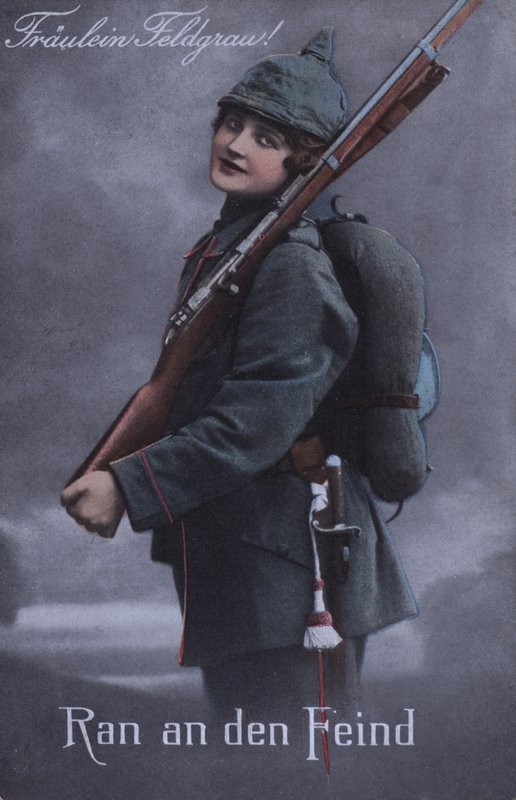 Tysk flicka i militäruniform (färgfoto) av German School