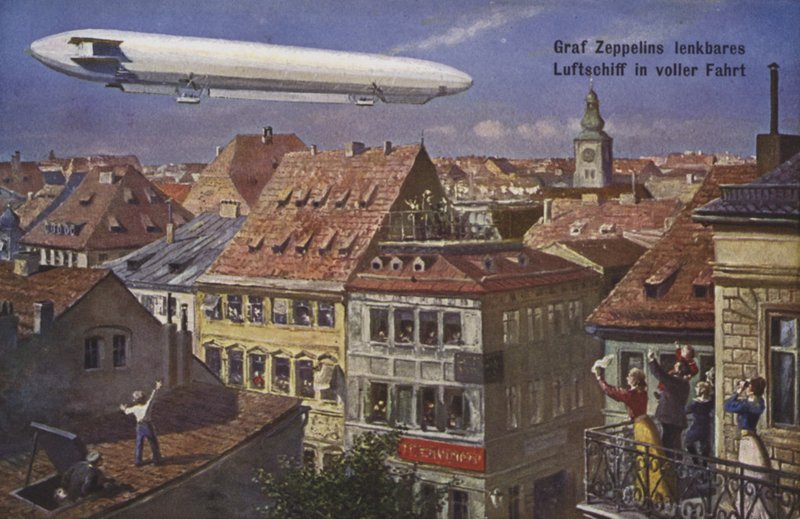 Zeppelin luftskepp under flygning av German School