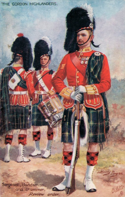 Gordon Highlanders, Sergeant, Bandsman och Drummer, Review Order (färg litho) av Harry Payne