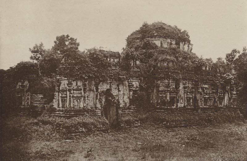 Ceylons ruinerade städer: Thuparama vid Polonnaruwa (s/v foto) av Henry W. Cave
