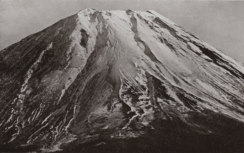 The Crest of Fuji, ett telefotografi från Shoji av Herbert Ponting