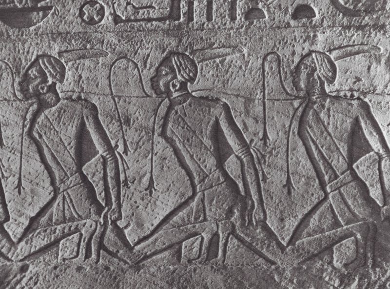 Afrika: Egyptisk hjälp, transport av fångar, i Nubien (svartvitt foto) av Hugo Adolf Bernatzik