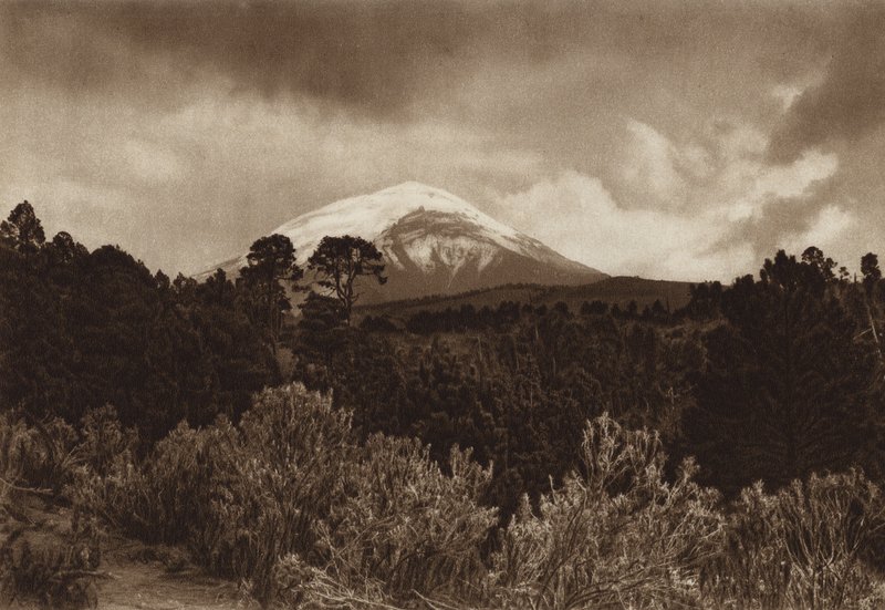Mexiko: Popocatepetl (svartvitt foto) av Hugo Brehme