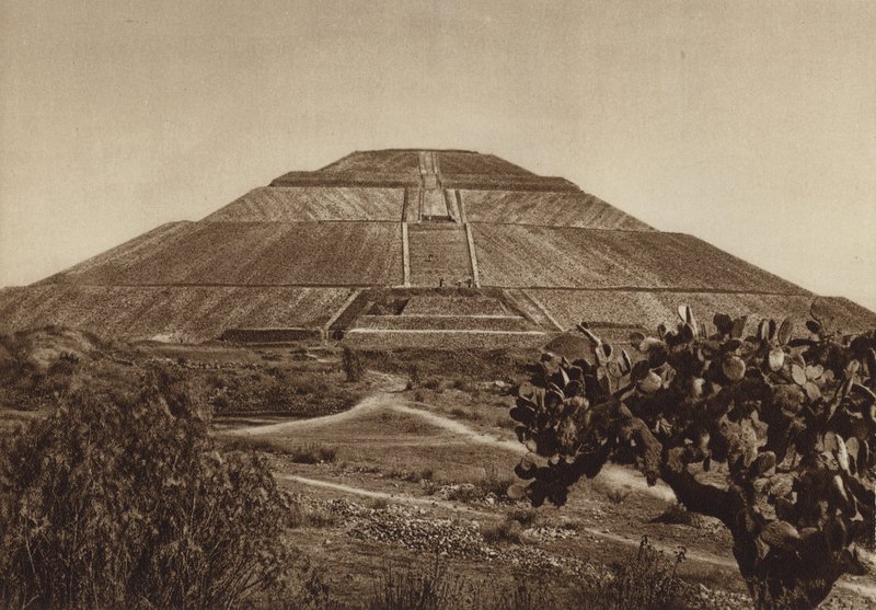Mexiko: San Juan Teotihuacan, västra fasaden (svartvitt foto) av Hugo Brehme