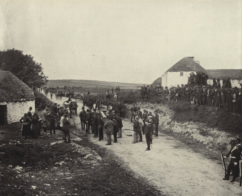 Marching to Evict, Co. Clare (s/v foto) av Irish Photographer