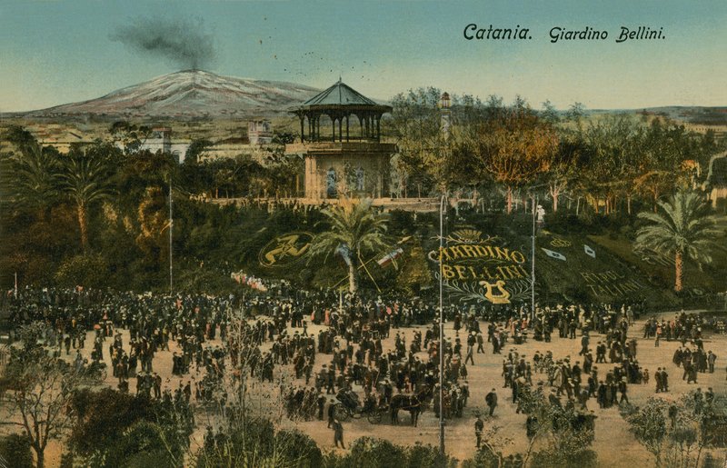 Bellini Garden, Catania, Sicilien. Vykort skickat 1913. av Italian Photographer