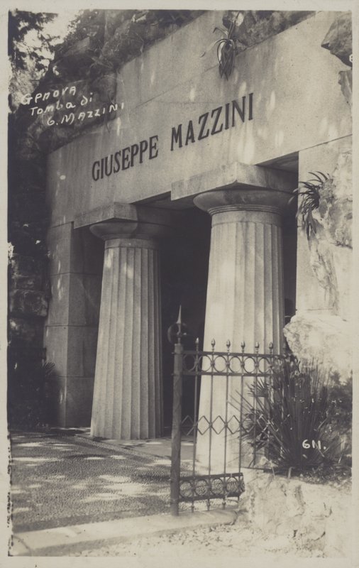 Genua, Giuseppe Mazzinis grav (s/v foto) av Italian Photographer