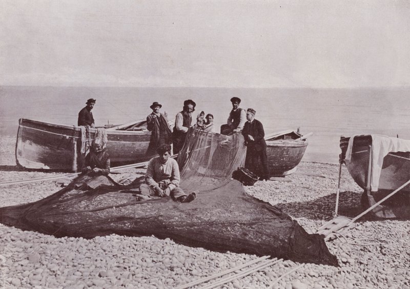 Italien: Bordighera, fiskare som arbetar (s/v foto) av Italian Photographer