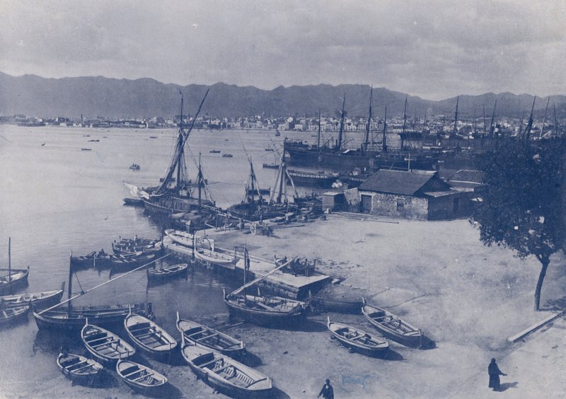 Italien: Palermo, hamn och panorama över staden (s/v foto) av Italian Photographer