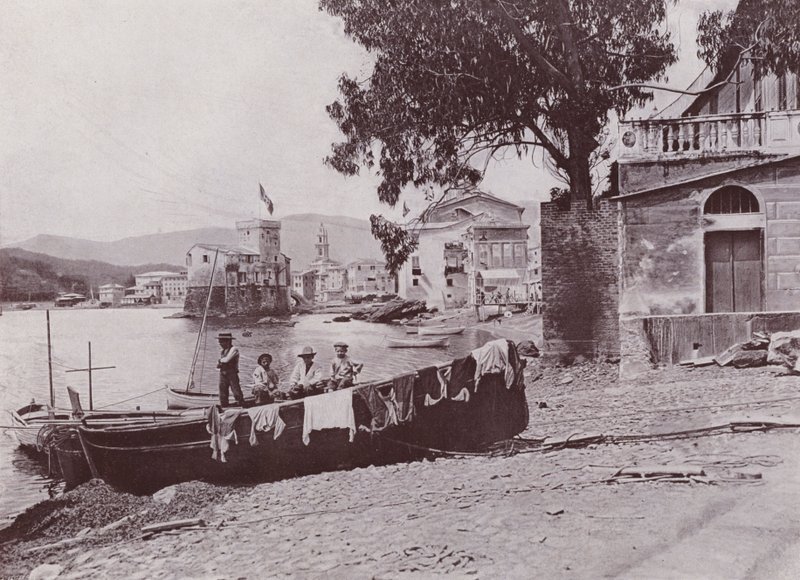 Italien: Rapallo, hamnen (s/v foto) av Italian Photographer