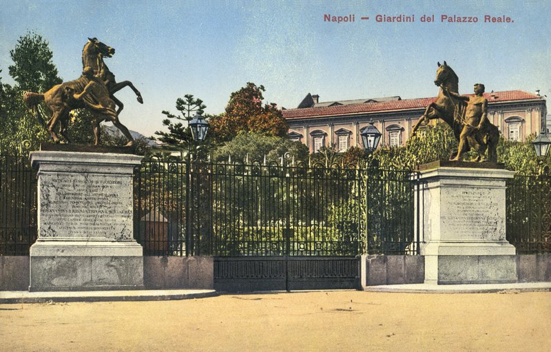Neapel, Italien, Kungliga slottets trädgårdar av Italian Photographer