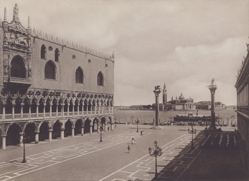 Piazzetta (s/v foto) av Italian Photographer