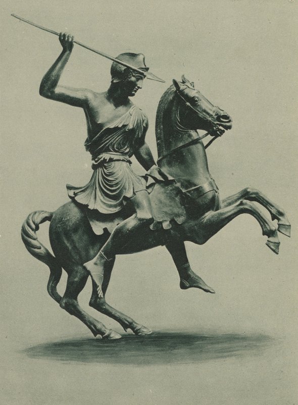 Romersk staty av en amazone till häst hittad i Herculaneum (s/v-foto) av Italian Photographer
