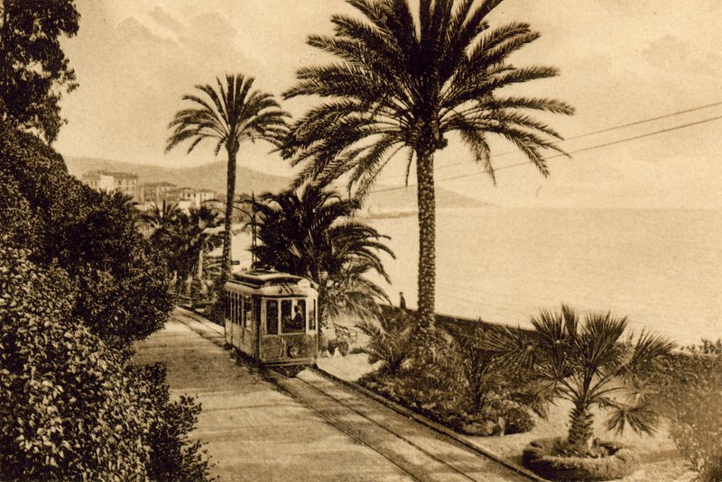 Sanremo, The Promenade (s/v foto) av Italian Photographer