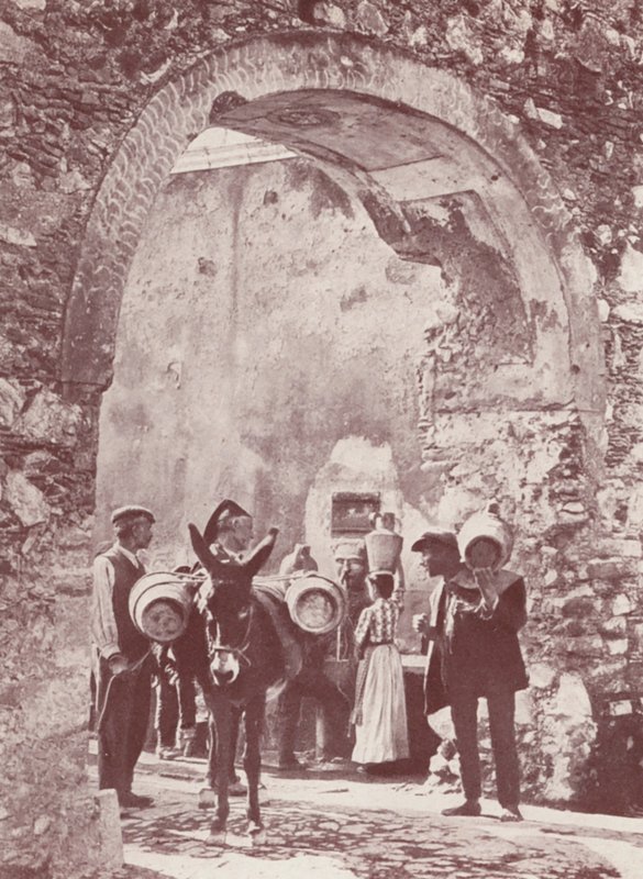 Sicilien: En gammal port, Taormina (svartvitt foto) av Italian Photographer