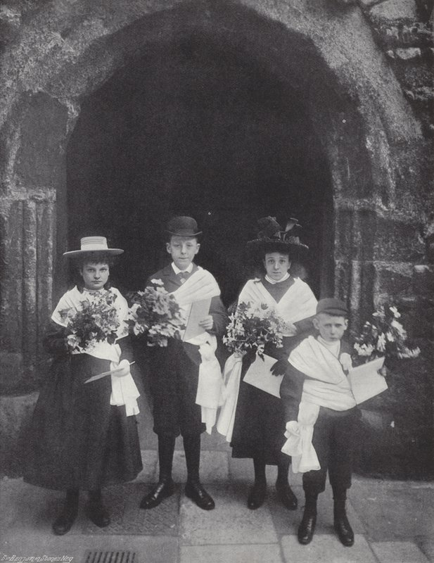 Dela ut Maundy Money, Children of the Royal Almonry av J. Benjamin Stone