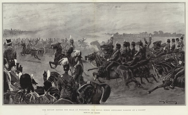 Granskningen inför Shah i Woolwich, Royal Horse Artillery passerar i galopp. av John Charlton