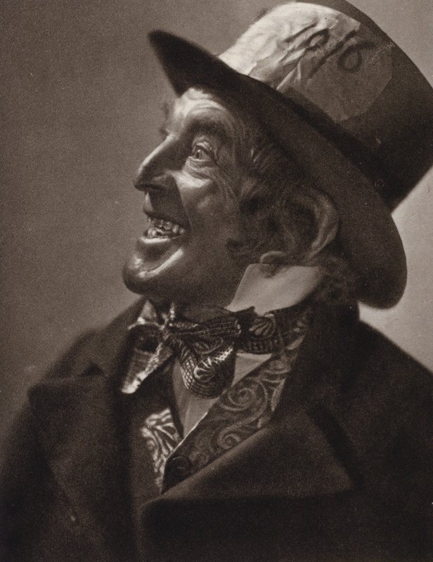Galne Hattmakaren (svartvitt foto) av Julian Augustus Romaine Smith