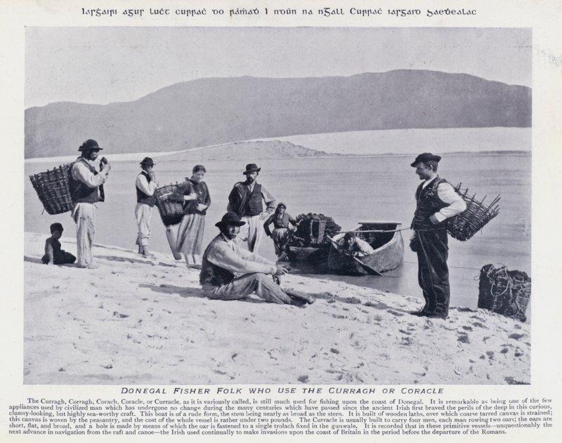 Donegal Fisher Folk som använder Curragh eller Coracle (s/v foto) av Karl Karlovich Piratsky