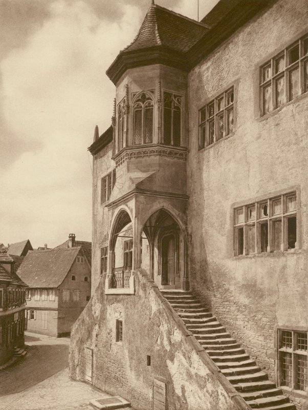 Dettelbach a Main, Rathaus; Dettelbach on the Main, Rådhuset (s/v foto) av Kurt Hielscher